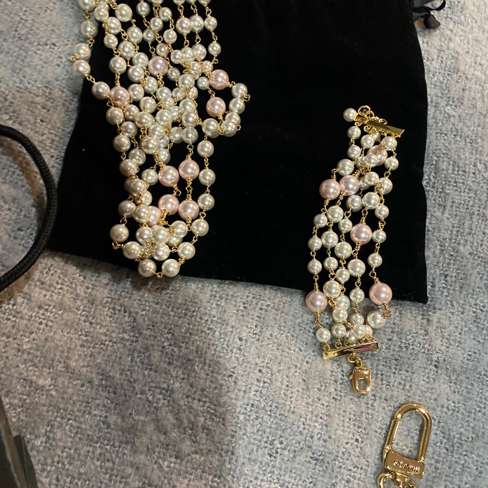 St John jewelry pieces. Worn once - Picture 4 of 10